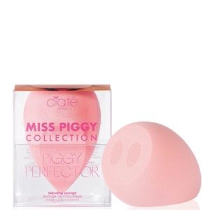 Ciaté London x Miss Piggy Piggy Perfector Sponge